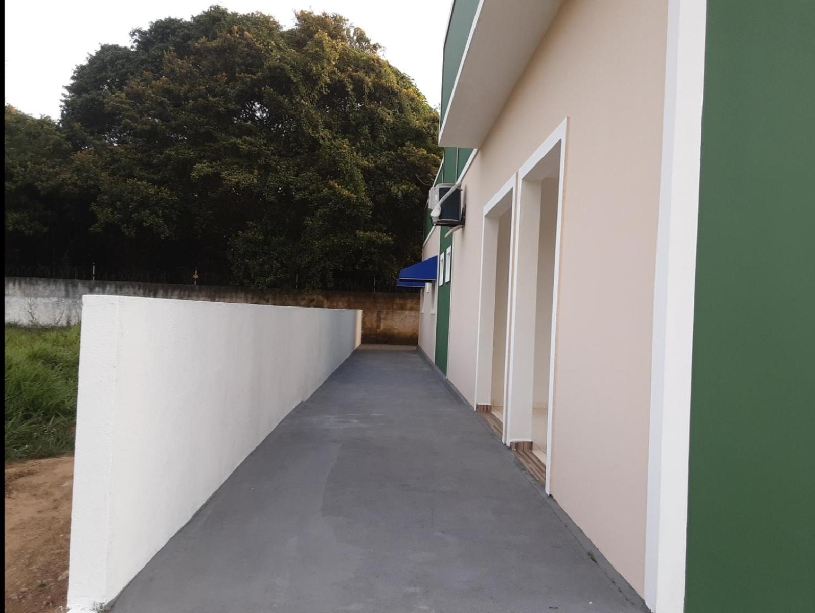 Casa Espacosa Churrasqueira Wi-fi Ha 2km Do Centro
